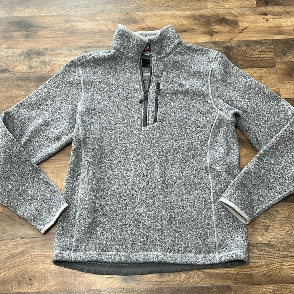 The North Face 1/4 zip pullover size medium